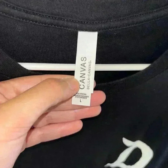 Men's Modern Minimalist Disneyland Shirt Size Large - Picture 2 of 4